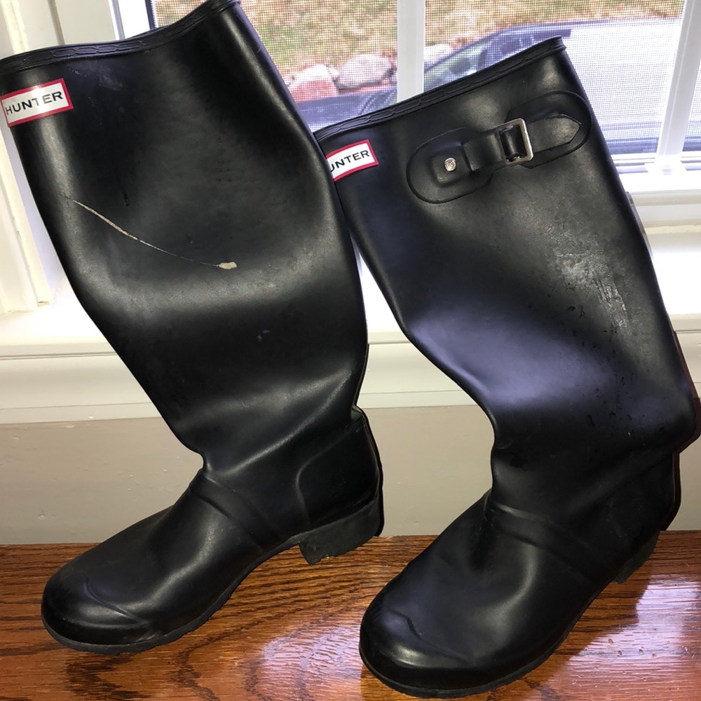 Black hunters rain boots